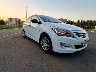 2015 Hyundai Solaris I Рестайлинг, белый, 1200000 рублей, вид 4