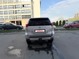 2011 Toyota Land Cruiser Prado 150 Series, серебристый, 2300000 рублей, вид 3