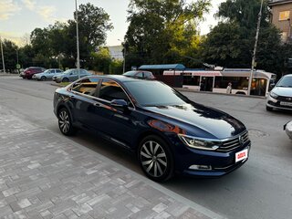 2019 Volkswagen Passat B8, синий, 1790000 рублей, вид 3
