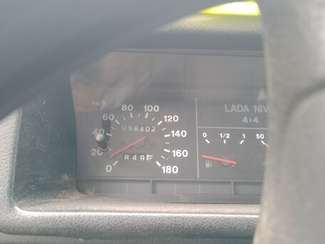 2000 Lada (ВАЗ) 2121 (4x4) I Рестайлинг, белый, 220000 рублей, вид 4