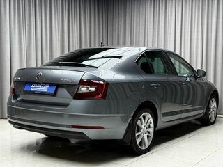 2018 Skoda Octavia III (A7) Рестайлинг, серебристый, 2099000 рублей, вид 4