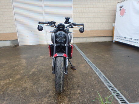 2024 Triumph Trident 660, серый, 900000 рублей, вид 4