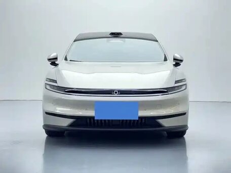 2026 Changan Qiyuan A06 51.48 kWh, серебристый, 2500000 рублей, вид 2