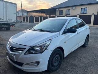 2016 Hyundai Solaris I Рестайлинг, белый, 620000 рублей, вид 2