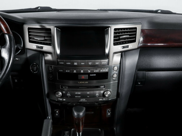2010 Lexus LX 570 III, серебристый - вид 12