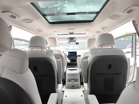 2021 Hyundai Staria I, серый, 5100000 рублей, вид 1