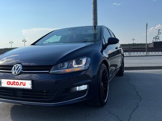 2014 Volkswagen Golf VII, синий, 1350000 рублей, вид 2