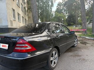 2006 Mercedes-Benz C-Класс 180 II (W203) Рестайлинг, чёрный, 850000 рублей, вид 3