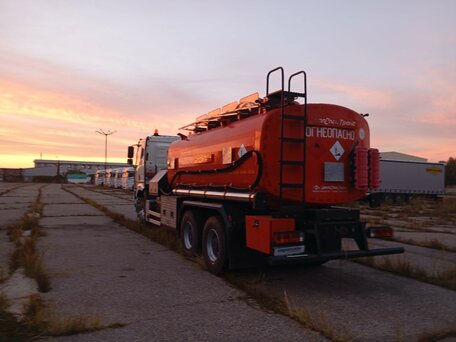 2024 FAW J6 CA3250, белый, 12600000 рублей, вид 4