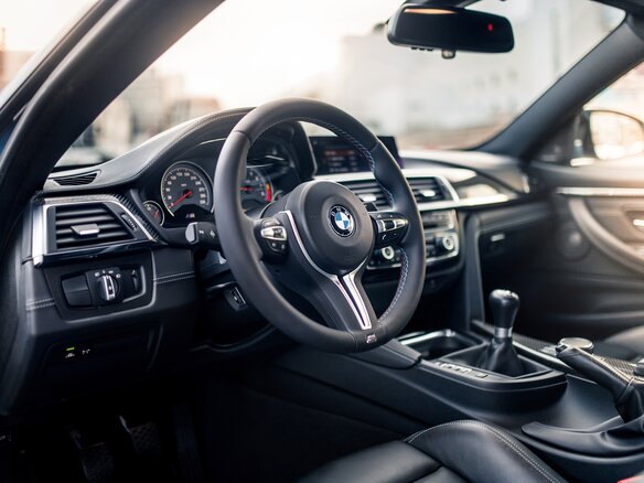 2018 BMW M4 F82/F83 Рестайлинг, синий, 6550000 рублей - вид 13