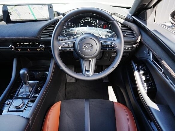 2022 Mazda 3 IV (BP), белый, 1300600 рублей - вид 3