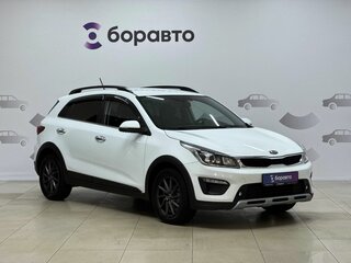 2020 Kia Rio X-Line IV, белый, 1550000 рублей, вид 3