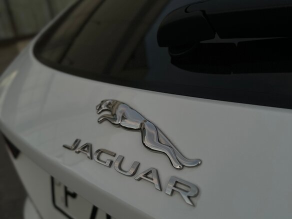 2018 Jaguar E-Pace I, белый, 3300000 рублей - вид 34