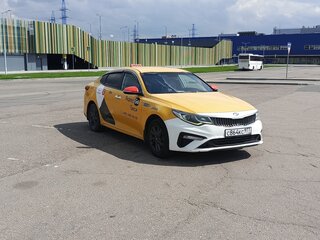2019 Kia Optima IV Рестайлинг, белый, 1000000 рублей, вид 1