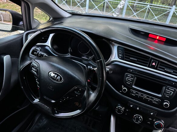 2017 Kia Ceed II Рестайлинг, серый, 1295000 рублей - вид 14