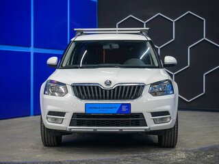 2015 Skoda Yeti I Рестайлинг, белый, 930000 рублей, вид 4