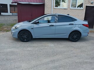 2012 Hyundai Solaris I, серый, 670000 рублей, вид 4