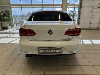 2011 Volkswagen Passat B7, белый, 1170000 рублей, вид 4