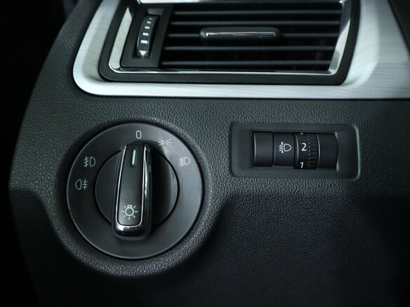 2014 Skoda Rapid I, серый - вид 15