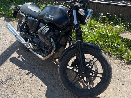 2016 Moto Guzzi V 7, чёрный, 570000 рублей, вид 2