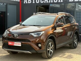 2017 Toyota RAV4 IV (XA40) Рестайлинг, коричневый, 2390000 рублей, вид 4