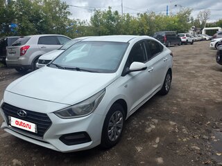 2018 Hyundai Solaris II, белый, 630000 рублей, вид 2