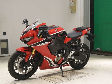2017 Honda CBR 1000 RR/RA Fireblade, красный, 1377000 рублей, вид 4