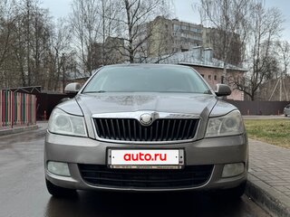 2010 Skoda Octavia II (A5) Рестайлинг, серый, 699000 рублей, вид 4