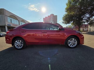 2013 Toyota Corolla XI (E160, E170, E180), красный, 1300000 рублей, вид 3
