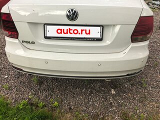 2016 Volkswagen Polo V Рестайлинг, белый, 700000 рублей, вид 3