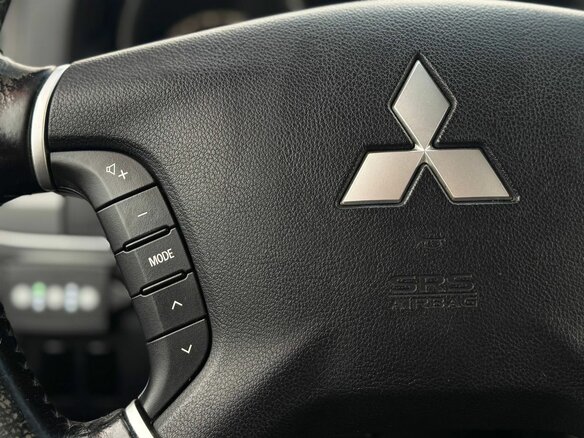 2012 Mitsubishi Pajero IV Рестайлинг 1, серебристый, 2299000 рублей - вид 27