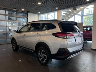 2022 Toyota Rush II, серый, 2080000 рублей, вид 5
