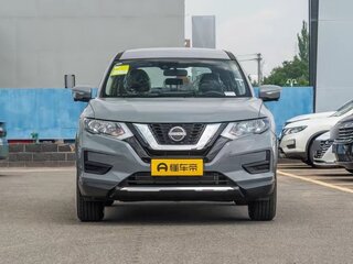 2026 Nissan X-Trail III Рестайлинг 2, серебристый, 2390000 рублей, вид 2