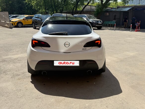 2013 Opel Astra GTC J Рестайлинг, белый, 880000 рублей - вид 14