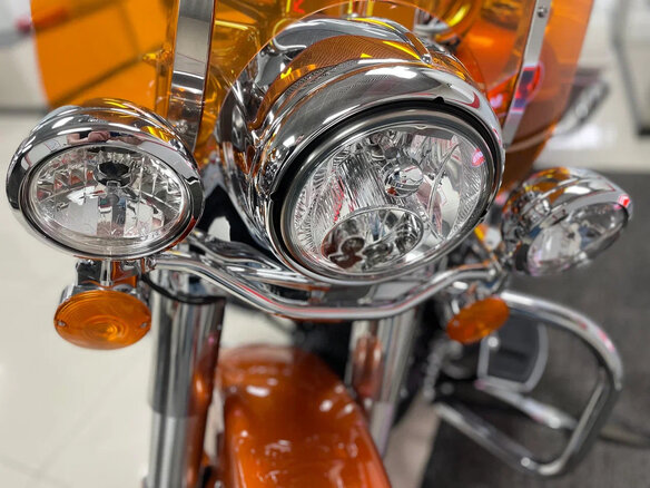 2023 Harley-Davidson Electra Glide, оранжевый - вид 13