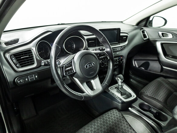 2019 Kia Ceed III, белый, 1899700 рублей - вид 10