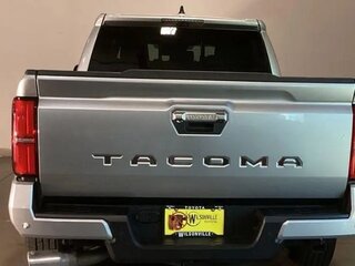 2024 Toyota Tacoma IV, серебристый, 7148441 рублей, вид 5