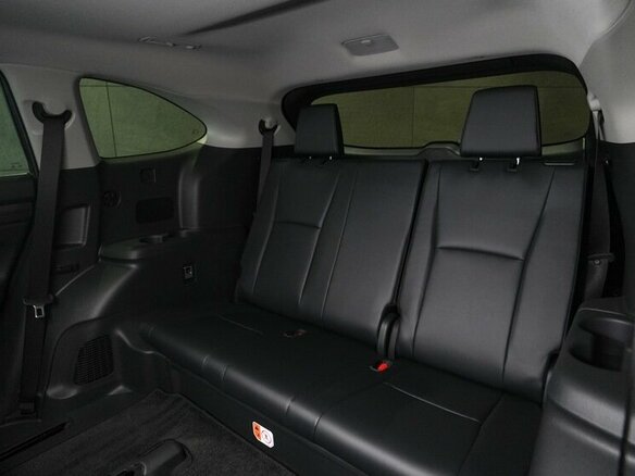 2026 Toyota Highlander IV (XU70), белый - вид 17