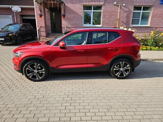 2021 Volvo XC40 I, красный, 3900000 рублей, вид 5