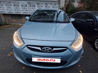 2013 Hyundai Solaris I, голубой, 750000 рублей, вид 4