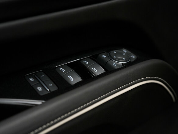 2023 Cadillac Escalade V, чёрный, 14000000 рублей - вид 23
