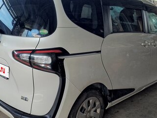 2017 Toyota Sienta II, белый, 1270000 рублей, вид 4