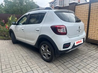 2021 Renault Sandero Stepway II Рестайлинг, белый, 1500000 рублей, вид 3