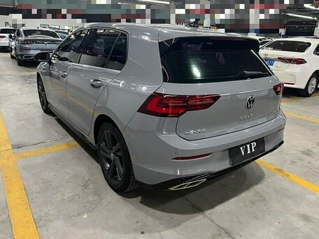 2023 Volkswagen Golf VIII, зелёный, 2200000 рублей, вид 4