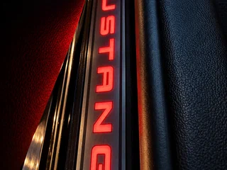 2022 Ford Mustang VI Рестайлинг, чёрный, 6500000 рублей, вид 3