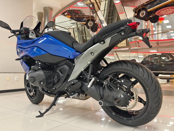 2025 BMW R 1300 RS, синий, 1990000 рублей - вид 9