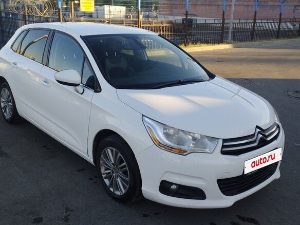 2012 Citroen C4 II, белый, 470000 рублей