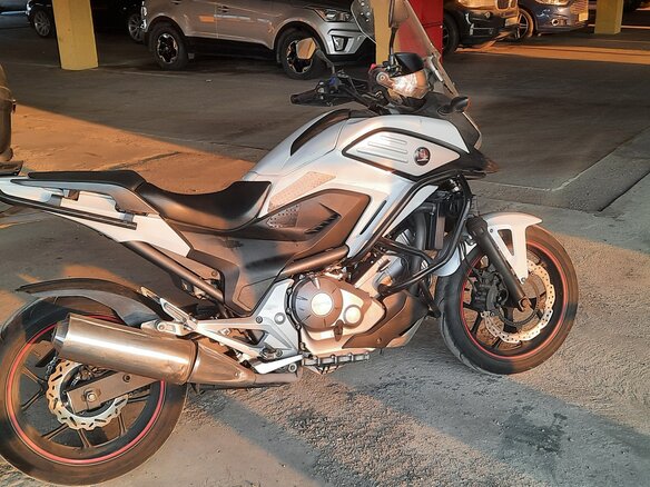 2013 Honda NC 700X, белый - вид 1