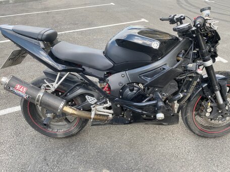 2004 Yamaha YZF-R6, чёрный, 330000 рублей, вид 4