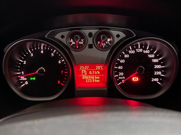 2008 Ford Focus II Рестайлинг, фиолетовый, 670000 рублей - вид 11
